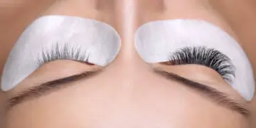 How to Take Lash Extensions Off
